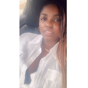 Meet your Posher, Lacresha